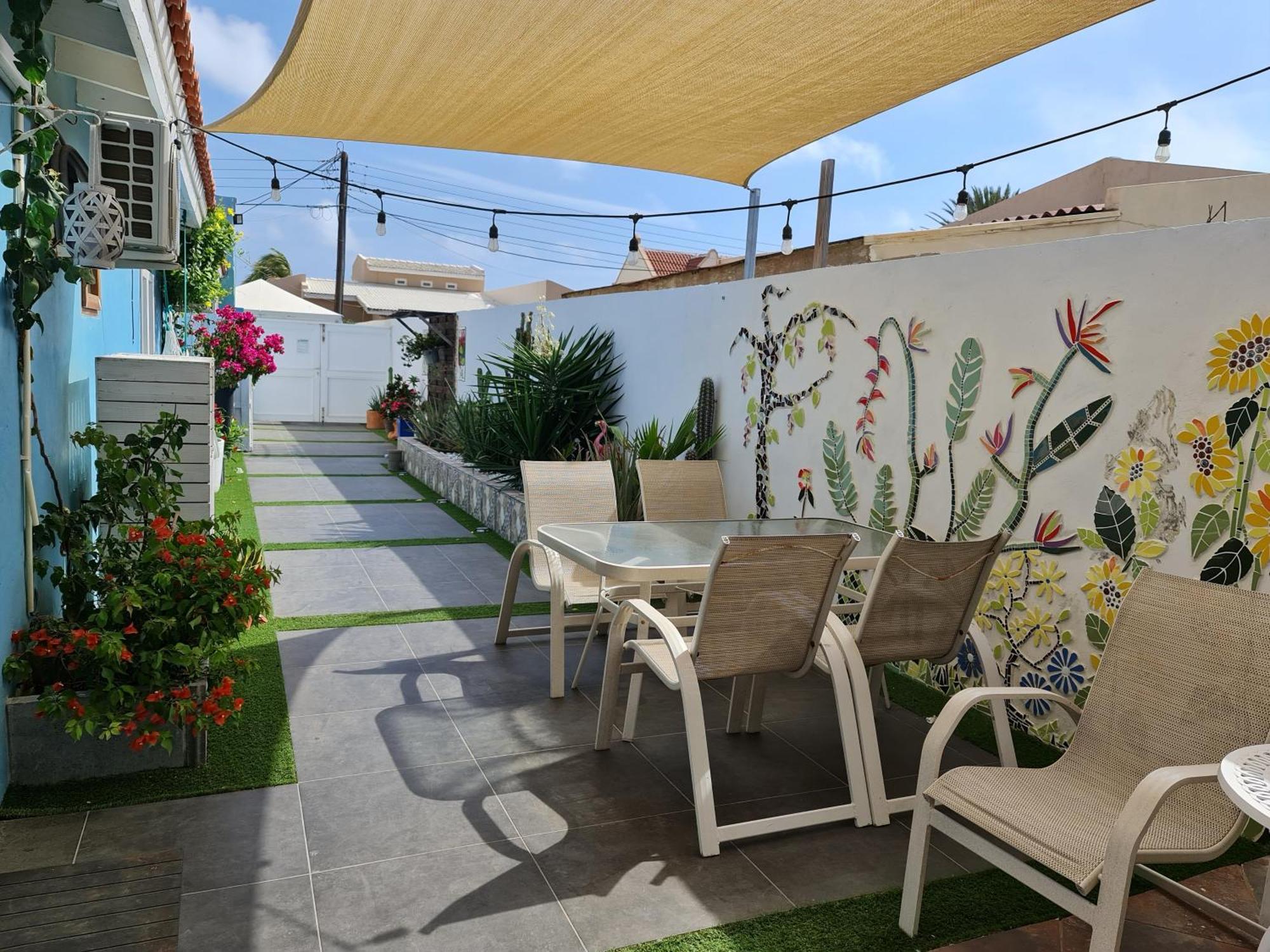 Sandcastle Beach Apartments Palm Beach Exterior foto